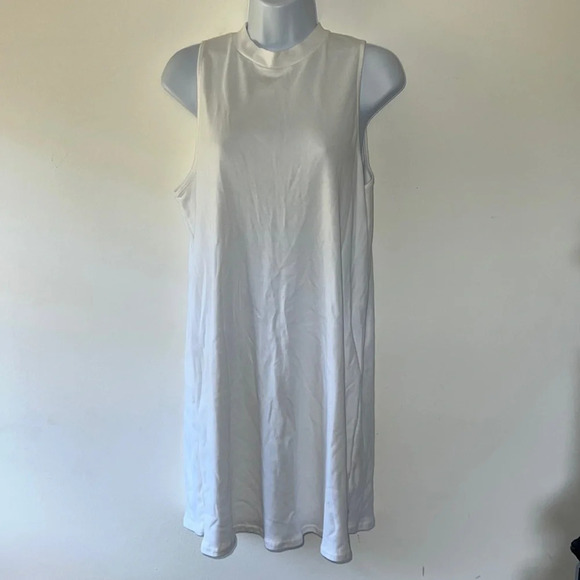 Pretty Little Thing Oversized White Sleeveless Dress Size 8 - Picture 2 of 8